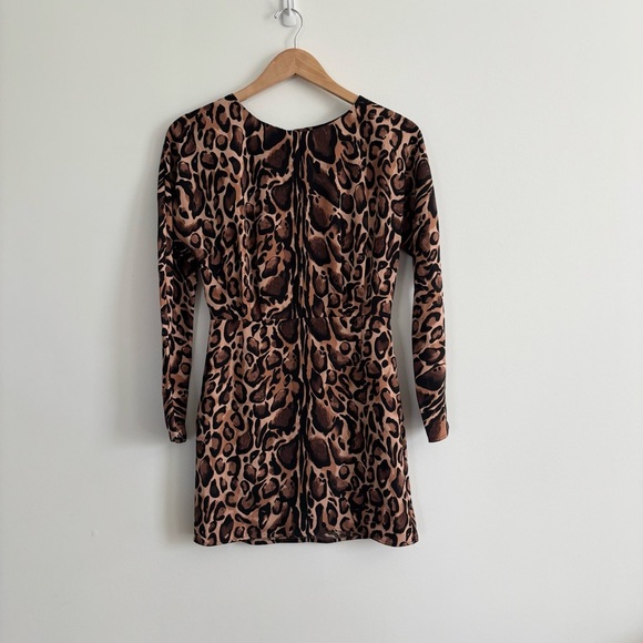 Aritzia Babaton Samson Leopard Print Shift Dress - Picture 3 of 13